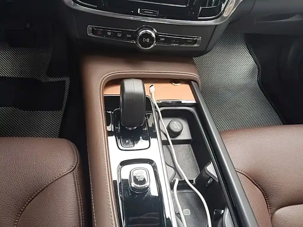 Volvo S90 2025 — фото 14