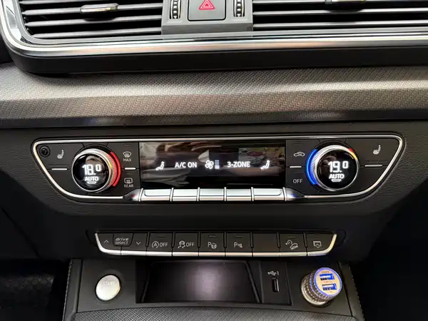 Audi Q5L 2022