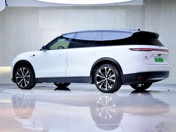 NIO ES8 2023