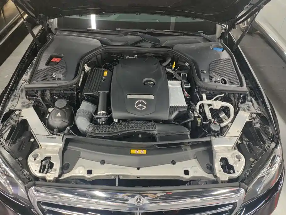Mercedes-Benz E-Class 2018 — фото 10