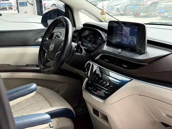 Audi Q5L 2022