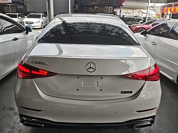 Mercedes-Benz C-Class 2024