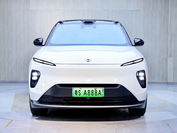 NIO ES8 2023