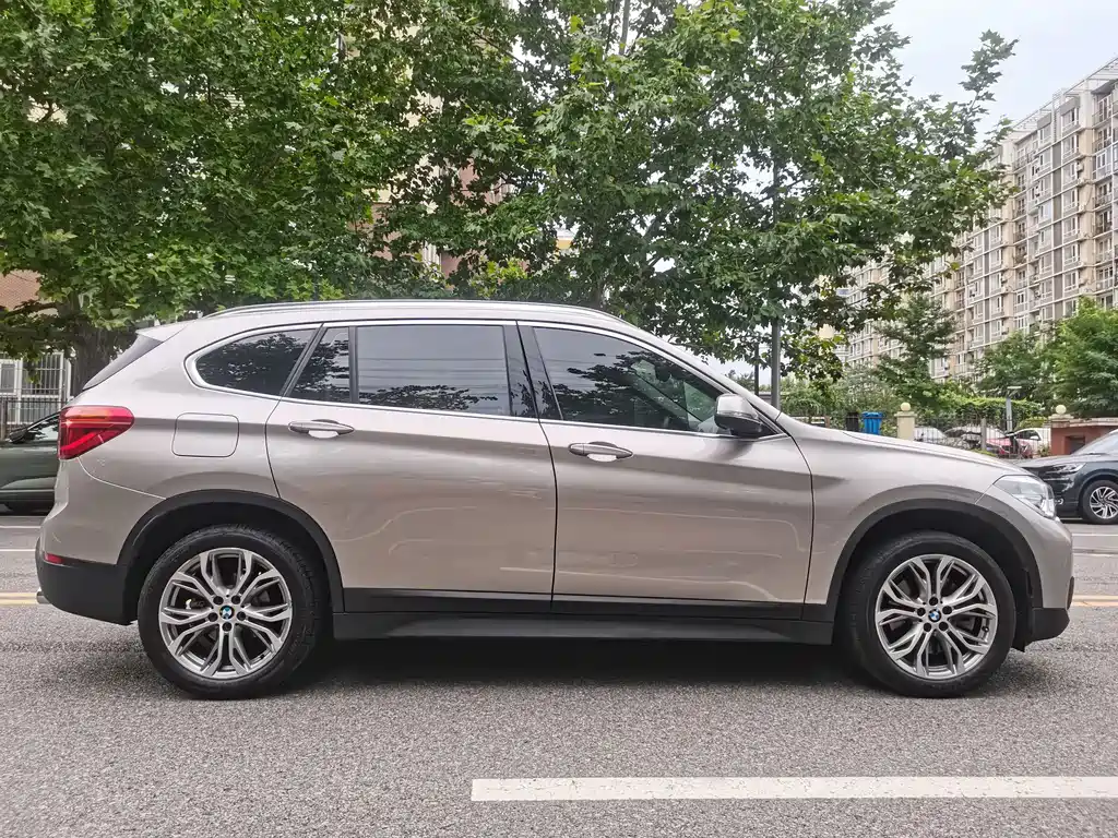 BMW X1 2018 — фото 9