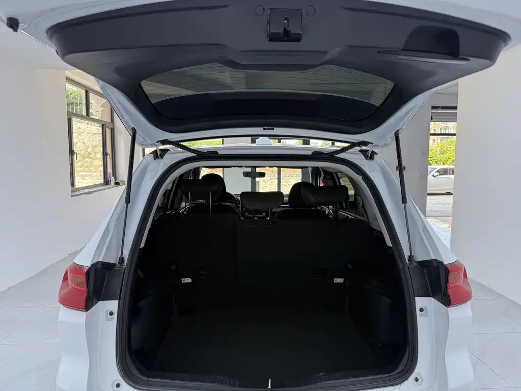 Haval M6 2023 — фото 15