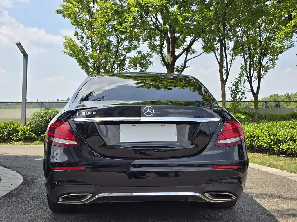 Mercedes-Benz E-Class 2020 — фото 8