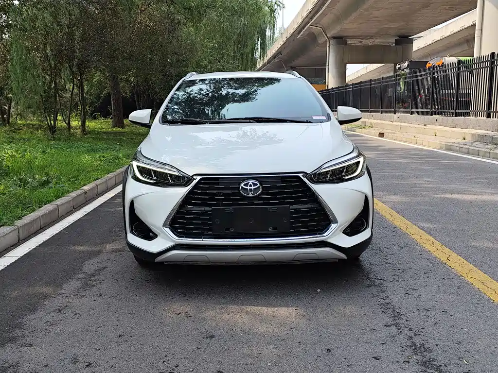 Toyota Yaris L 2023