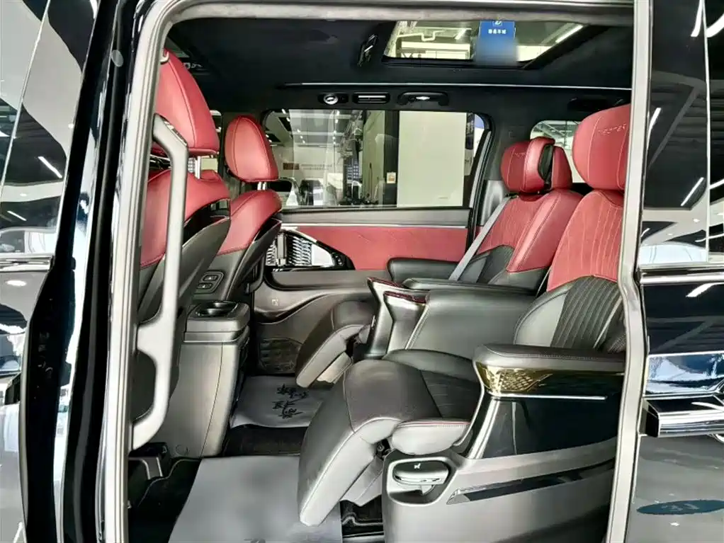 GAC Motor Trumpchi M8 2024 — фото 19