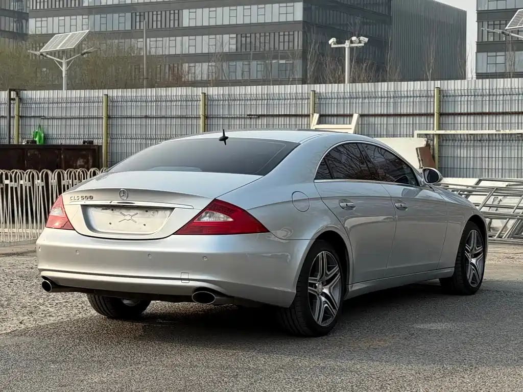Mercedes-Benz CLS 2005 — фото 4