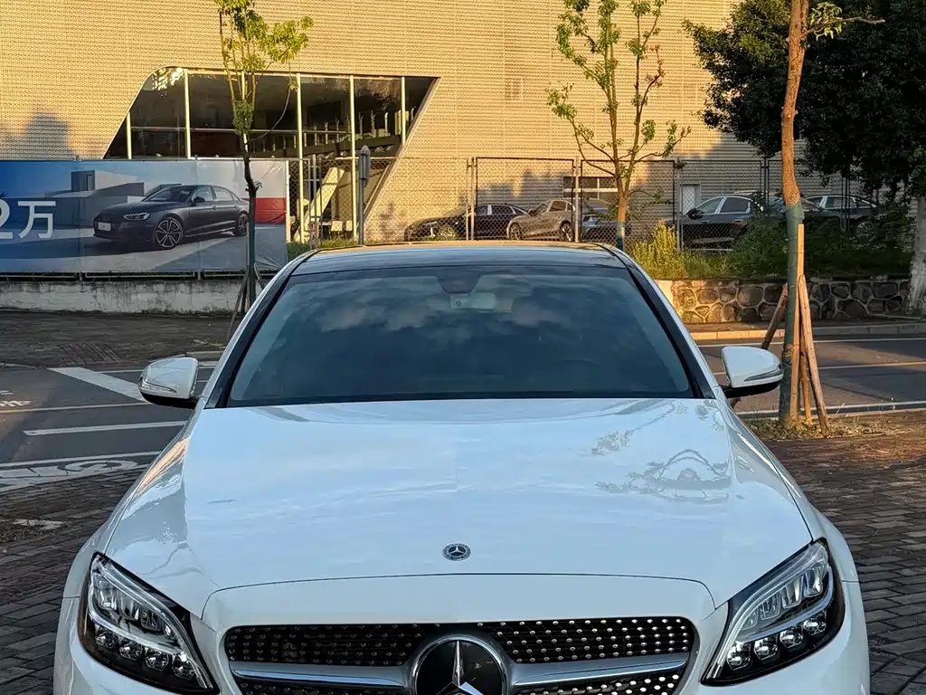 Mercedes-Benz C-Class 2020
