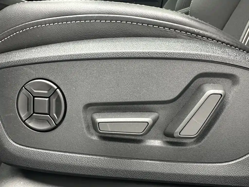 Audi A3 2023 — фото 12