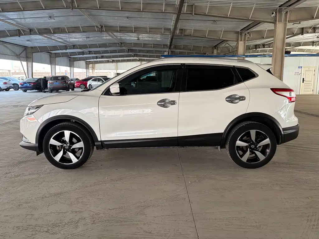 Nissan Qashqai 2018 — фото 9