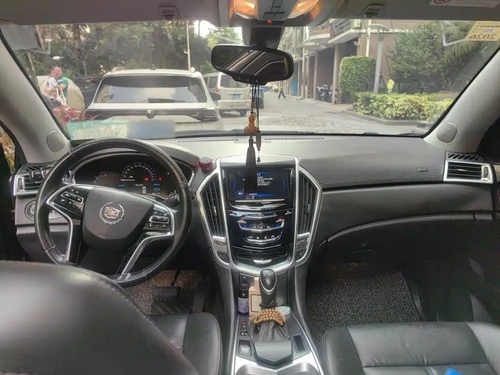 Cadillac SRX 2015 — фото 10
