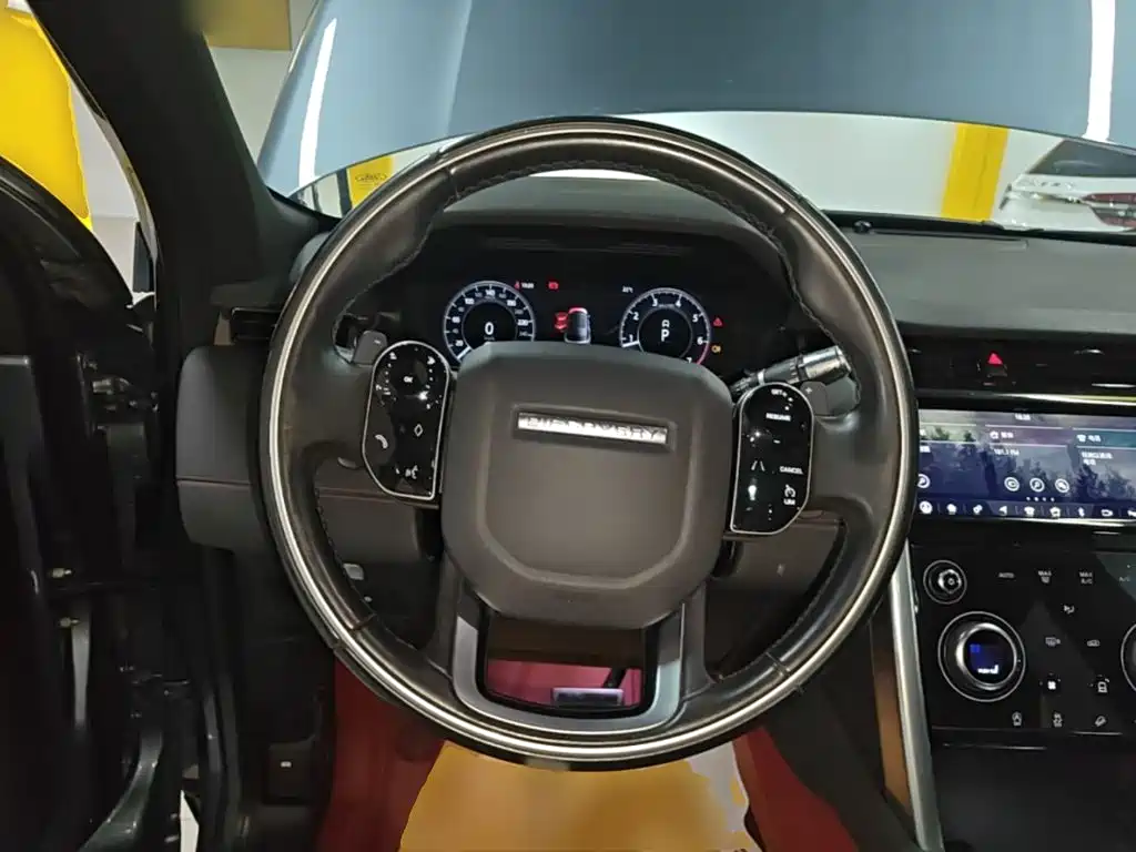 Land Rover Discovery Sport 2021 — фото 11