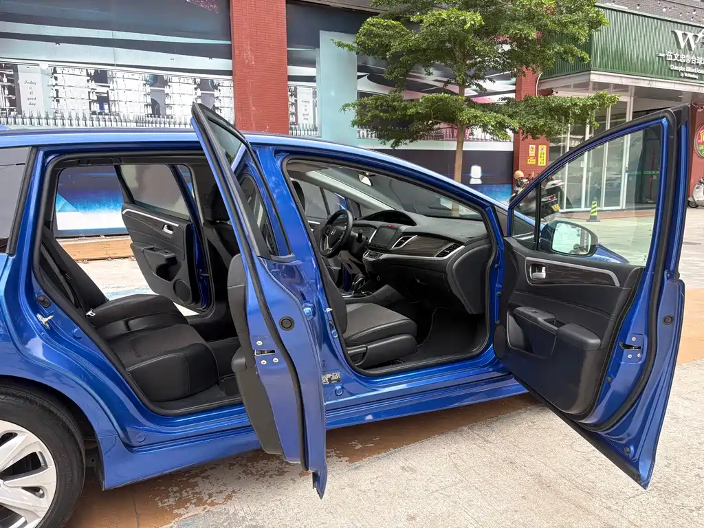 Honda Jade 2017 — фото 20