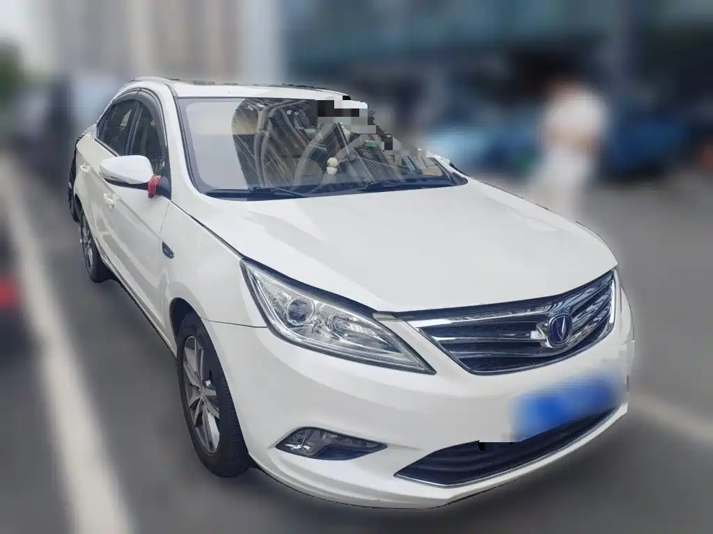 Changan Eado 2015 — фото 3