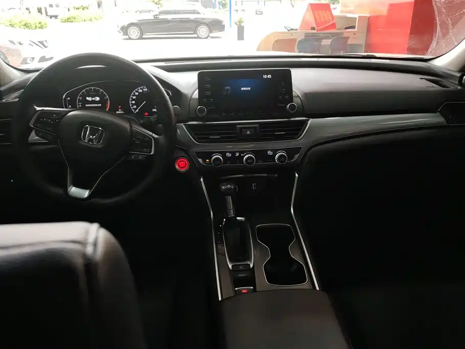 Honda Accord 2018 — фото 12
