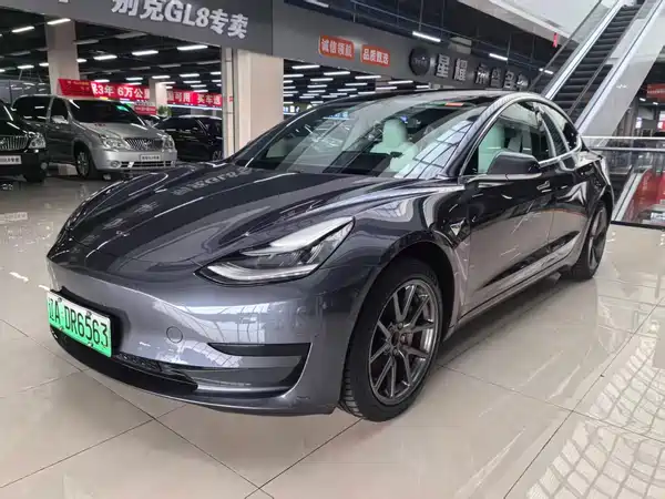 Tesla Model 3 2020
