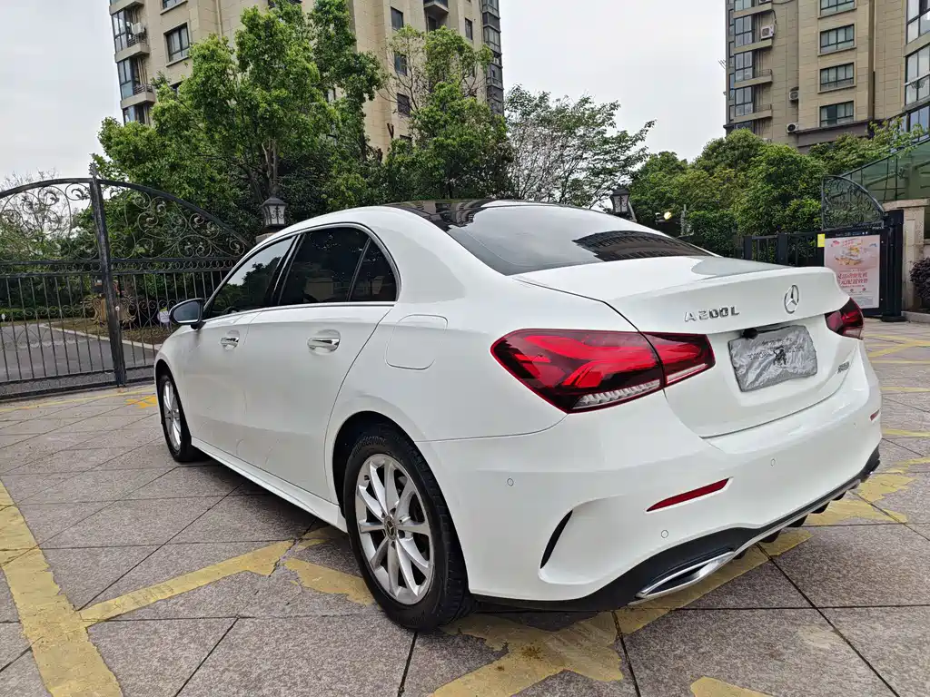 Mercedes-Benz A-Class 2021 — фото 12