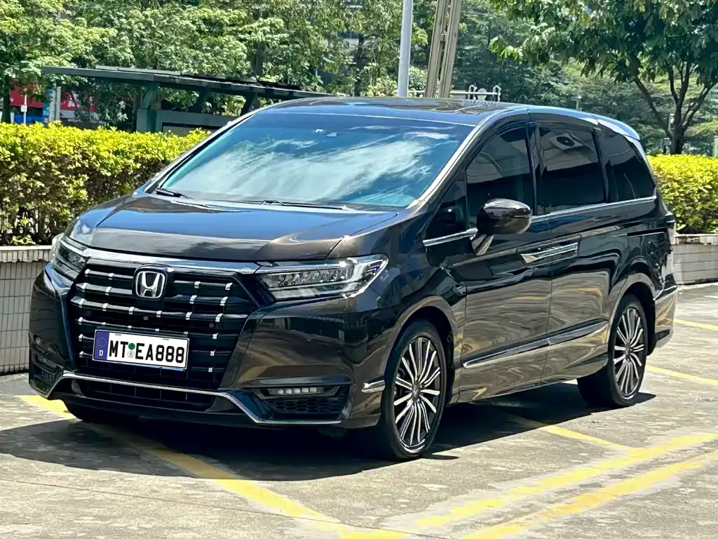 Honda Elysion 2022 — фото 1