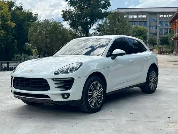 Porsche Macan 2016