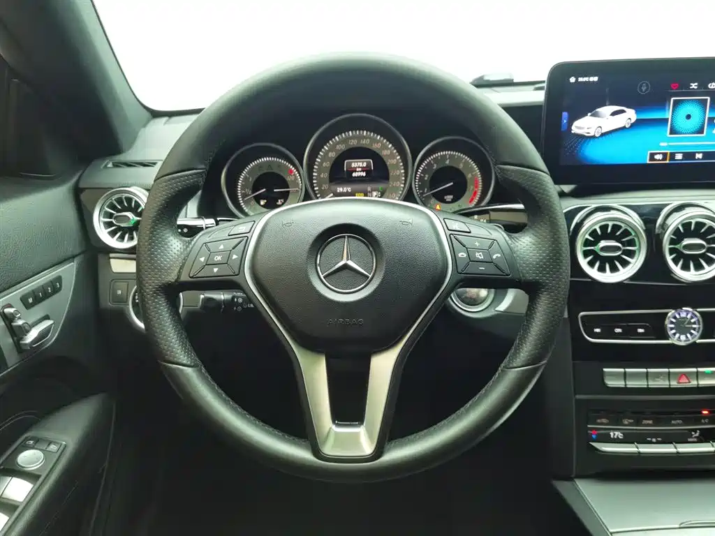 Mercedes-Benz E-Class 2014 — фото 11
