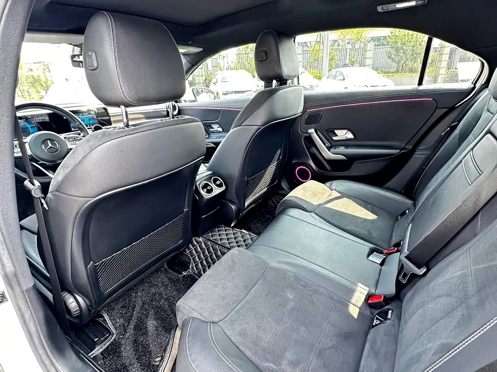 Mercedes-Benz A-Class 2020 — фото 6