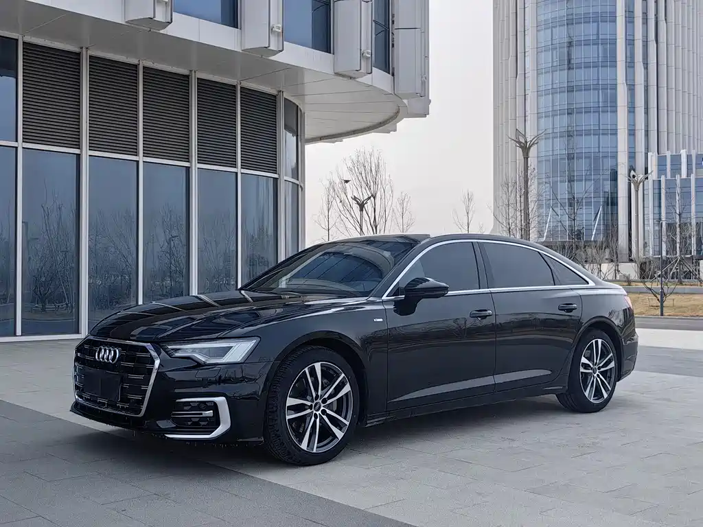 Audi A6L 2022 — фото 1
