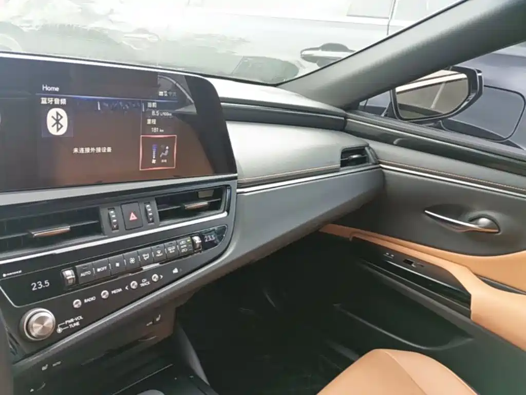 Lexus ES 2022 — фото 10