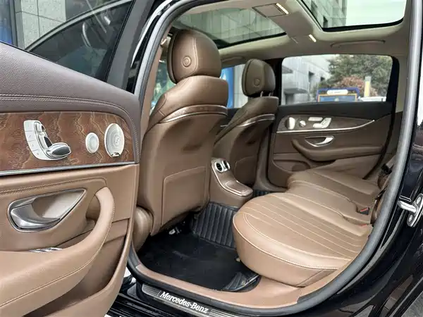 Mercedes-Benz E-Class 2023