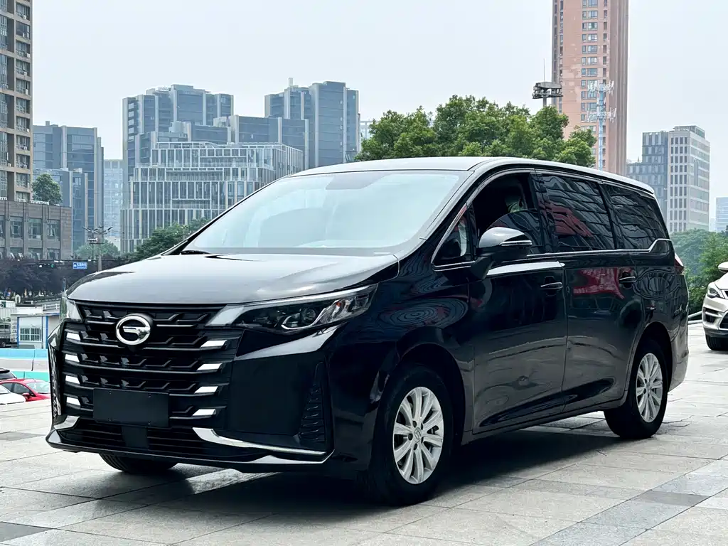 GAC Trumpchi M6 2023 — фото 1