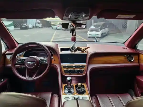 Bentley Bentayga 2021