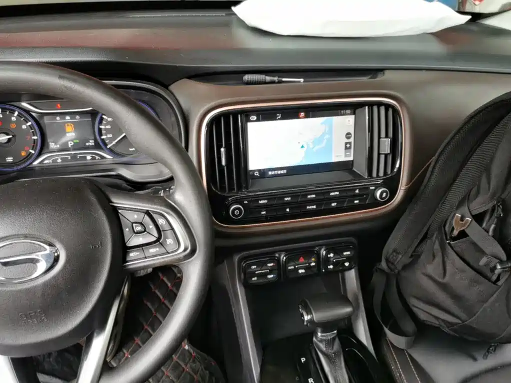GAC Trumpchi GS3 2017 — фото 10
