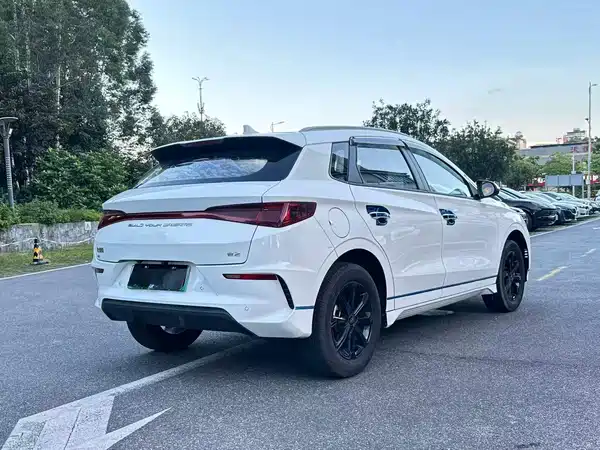 BYD e2 2021