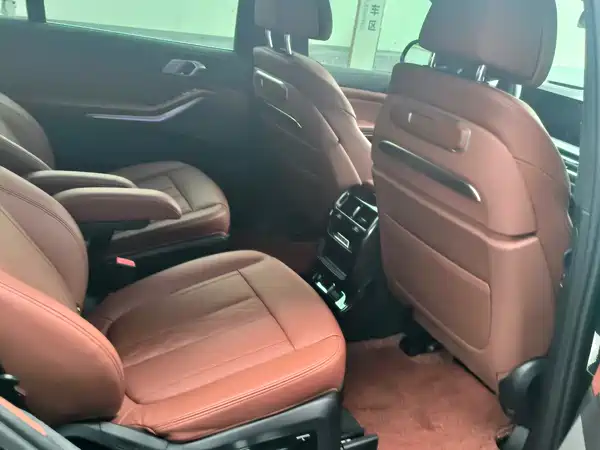 BMW X7 2023