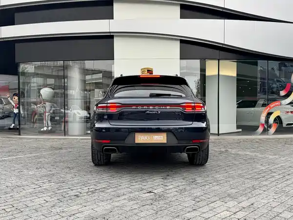 Porsche Macan 2021