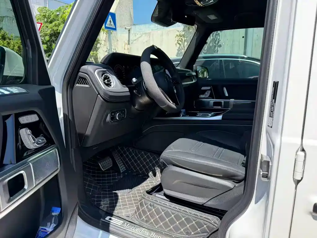 Mercedes-Benz G-Class 2025