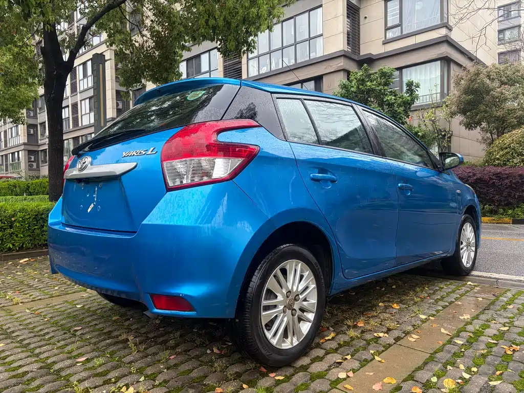 Toyota Yaris L 2016 — фото 6