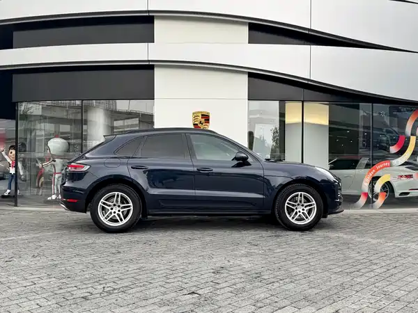 Porsche Macan 2021