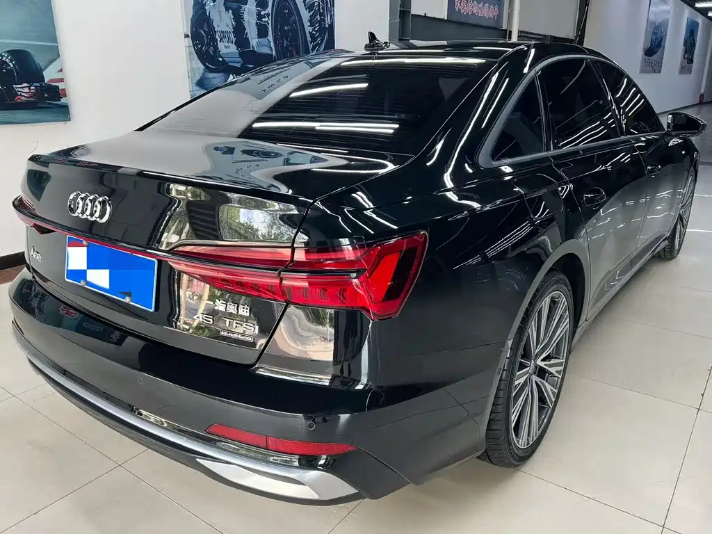 Audi A6L 2022