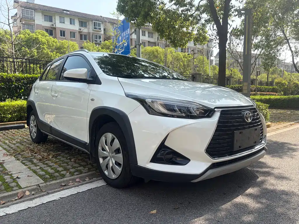 Toyota Yaris L 2020 — фото 3