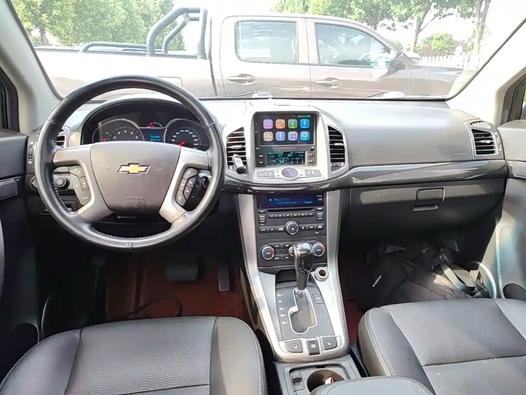Chevrolet Captiva 2017 — фото 10