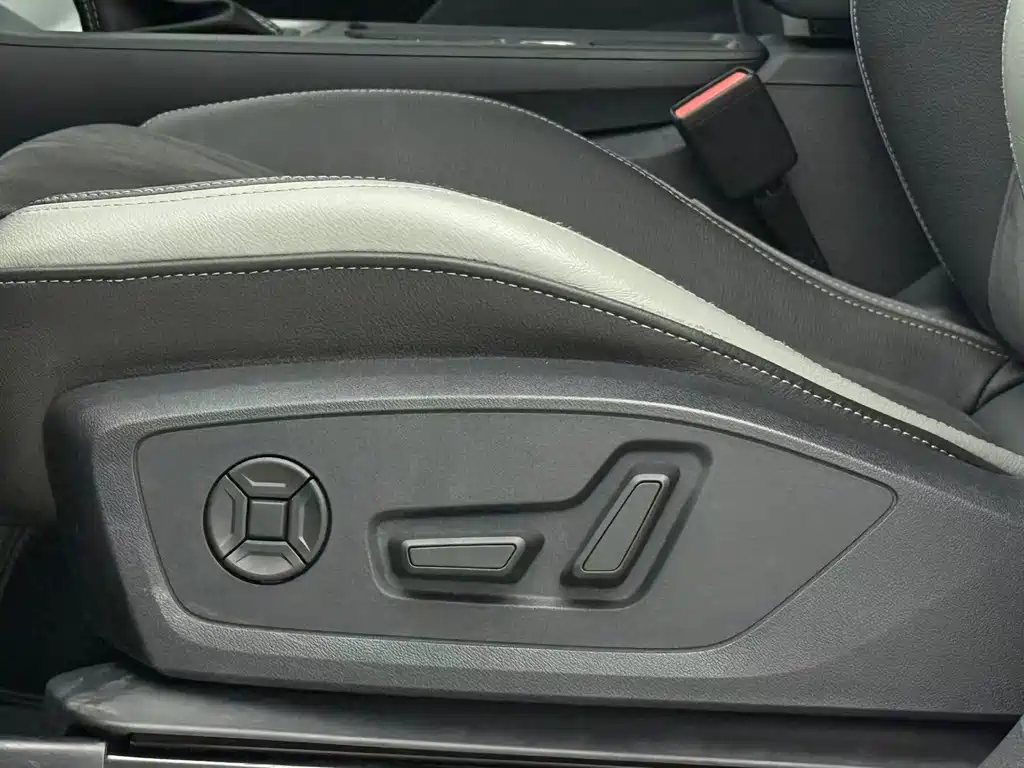 Audi Q3 2022 — фото 16