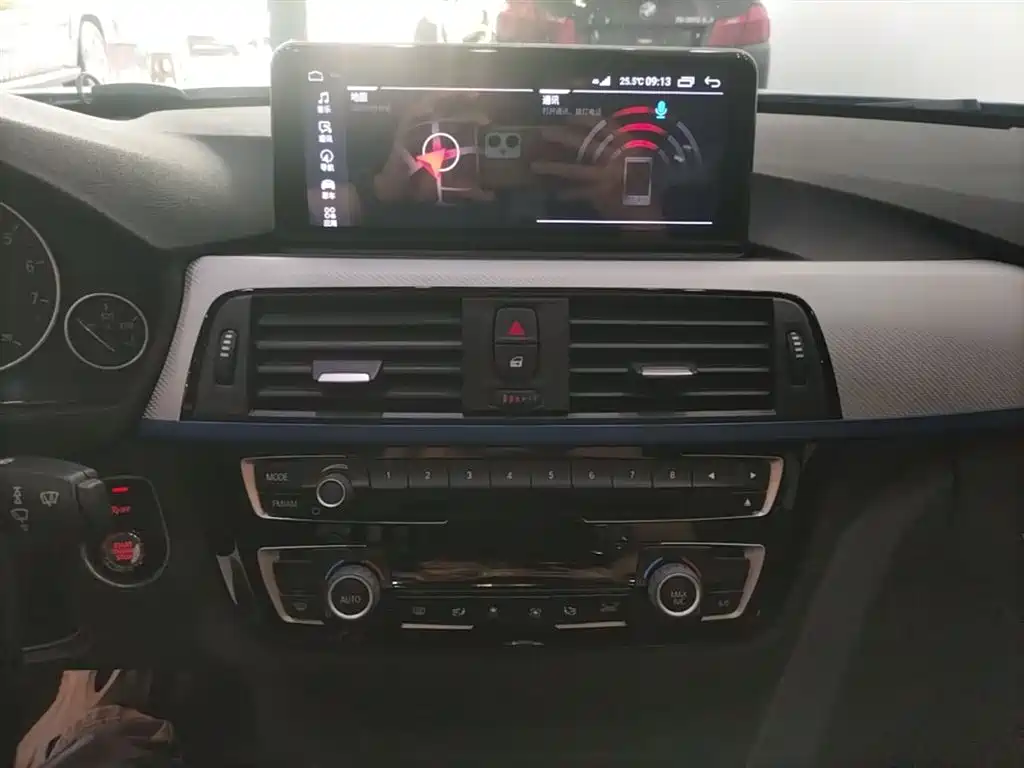 BMW 3 Series 2017 — фото 13