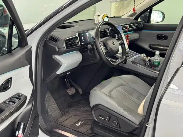 NIO ES6 2020