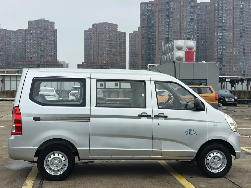 Wuling Rongguang 2020 — фото 8