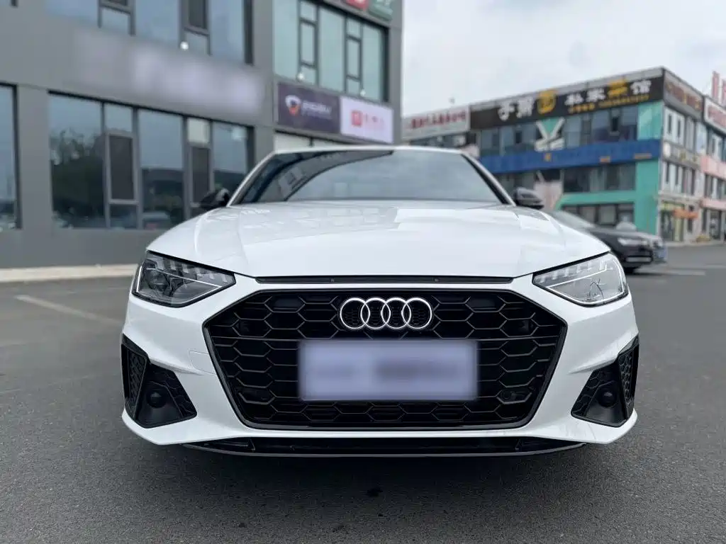 Audi A4L 2025