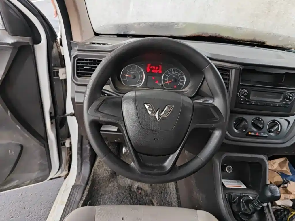 Wuling Hongguang V 2020