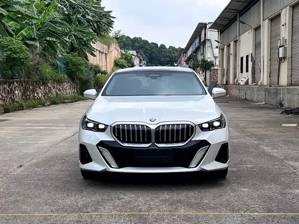 BMW 5 Series 2025