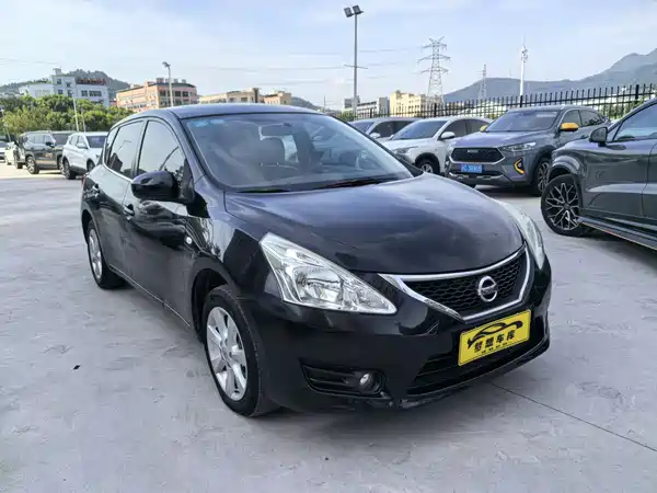 Nissan Tiida 2011